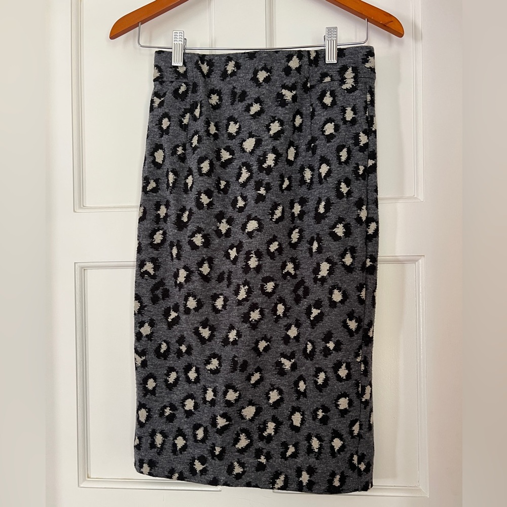 Loft Pencil skirt